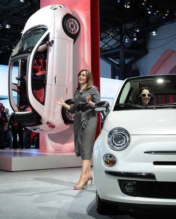 FIAT 500 CABRIO - NEW YORK AUTO SHOW 2011