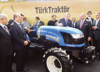 NEW HOLLAND TRACTOR