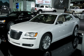 NEW 2011 CHRYSLER 300/LANCIA THEMA