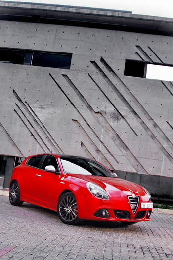 ALFA ROMEO GIULIETTA QUADRIFOGLIO VERDE