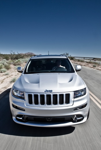 JEEP GRAND CHEROKEE SRT8 2011