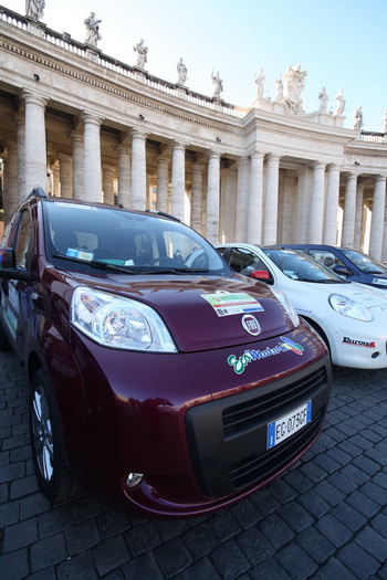 Several fuel efficient alternative powered Fiat models, including the Qubo Natural Power and Punto Evo LPG, recently took part in the 2011 edition of the EcoRally Press rally, organised by Ecomotori.