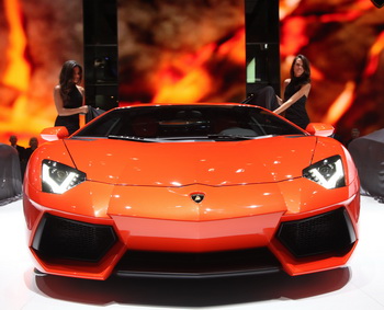 LAMBORGHINI AVENTADOR LP700-4