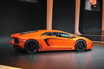 LAMBORGHINI AVENTADOR LP700-4