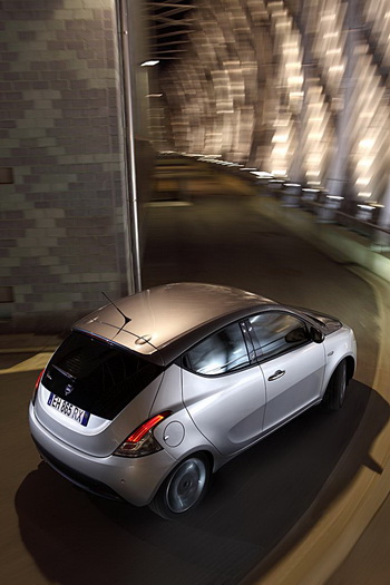 NEW LANCIA YPSILON 2011