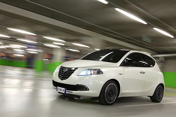 NEW LANCIA YPSILON 2011