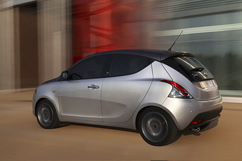 NEW LANCIA YPSILON 2011