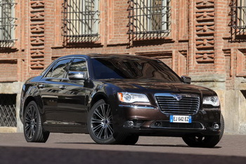 NEW LANCIA THEMA 2011 