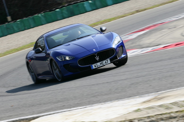 MASERATI GRANTURISMO MC STRADALE 2011