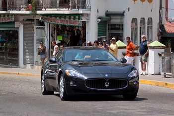 MASERATI GRANTURISMO - LIMITLESS - HOLLYWOOD MOVIE 2011