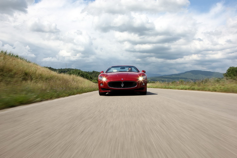 MASERATI GRANCABRIO SPORT 2011