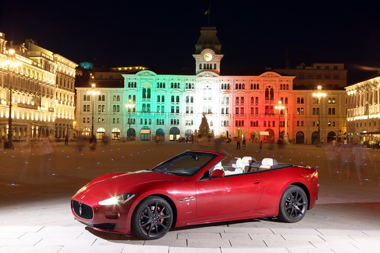 MASERATI GRANCABRIO SPORT 2011