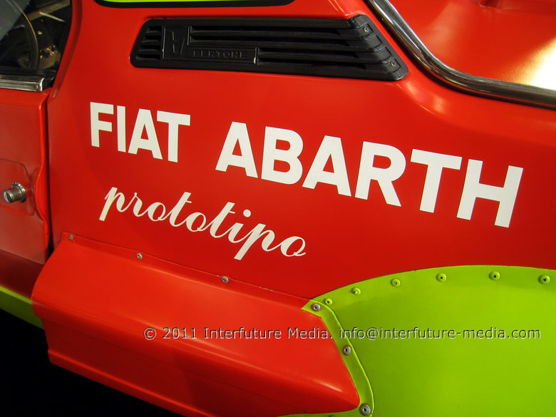 ABARTH AT AUTOMOTORETRO 2011, LINGOTTO FIERE, TORINO