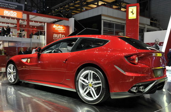 FERRARI FF