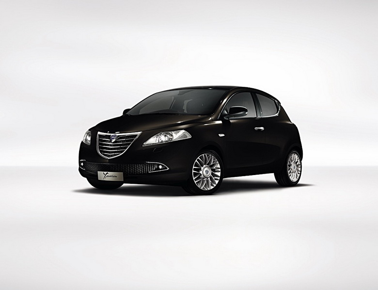 NEW LANCIA YPSILON 2011