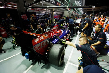 SCUDERIA TORO ROSSO STR6 - 2011 SINGAPORE GRAND PRIX