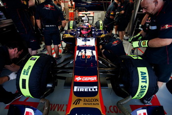 SCUDERIA TORO ROSSO STR6 - 2011 SINGAPORE GRAND PRIX