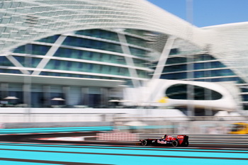 SCUDERIA TORO ROSSO STR6 FERRARI - 2011 ABU DHABI GRAND PRIX, YAS MARINA