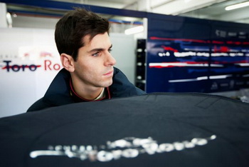 JAMIE ALGUERSUARI SCUDERIA TORO ROSSO STR 6 FERRARI - VALENCIA TEST 2011