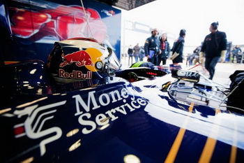 JAMIE ALGUERSUARI SCUDERIA TORO ROSSO STR 6 FERRARI - VALENCIA TEST 2011