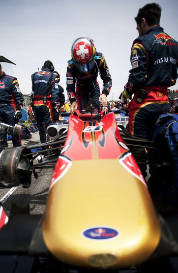 SEBASTIEN BUEMI - SCUDERIA TORO ROSSO FERRARI STR6