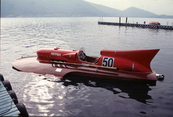 FERRARI ARNO IX HYDROPLANE POWERBOAT 1953