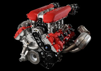 Ferrari’s 4.5-litre naturally-aspirated V8 engine has won Best Performance Engine for the second year running in the prestigious International Engine of the Year Awards, beating several new contenders with forced induction engines for the title. Ferrari’s thoroughbred dry-sump, flat-crank, 90-degree V8 also took the accolade in the Above 4-litre category for the second time.
