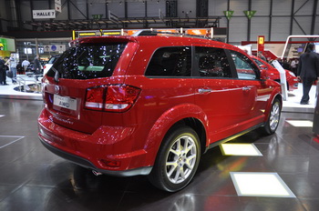 FIAT FREEMONT - 2012 GENEVA MOTOR SHOW