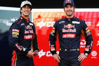 TORO ROSSO STR7 FERRARI LAUNCH JEREZ 2012