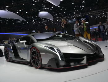 LAMBORGHINI VENENO