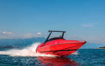 1990 RIVA FERRARI 32 - PHOTO RM SOTHEBYS 2018