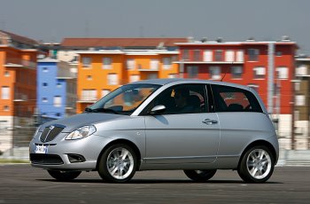 NUOVA LANCIA YPSILON