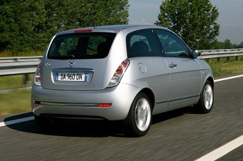 NUOVA LANCIA YPSILON