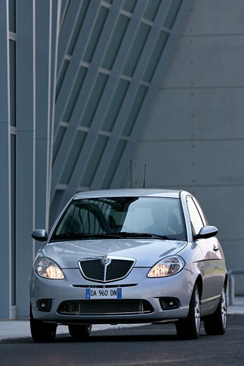 NUOVA LANCIA YPSILON