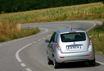 NUOVA LANCIA YPSILON