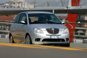 NUOVA LANCIA YPSILON