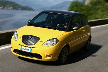 LANCIA YPSILON SPORT MOMODESIGN