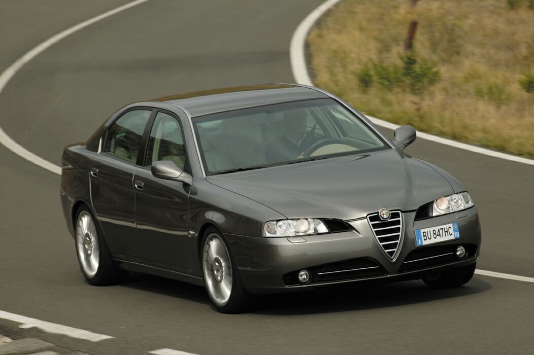 Alfa Romeo 166