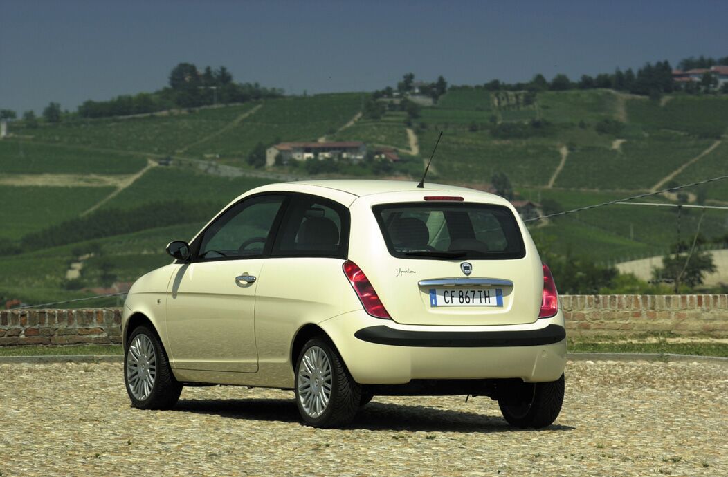 Lancia Ypsilon