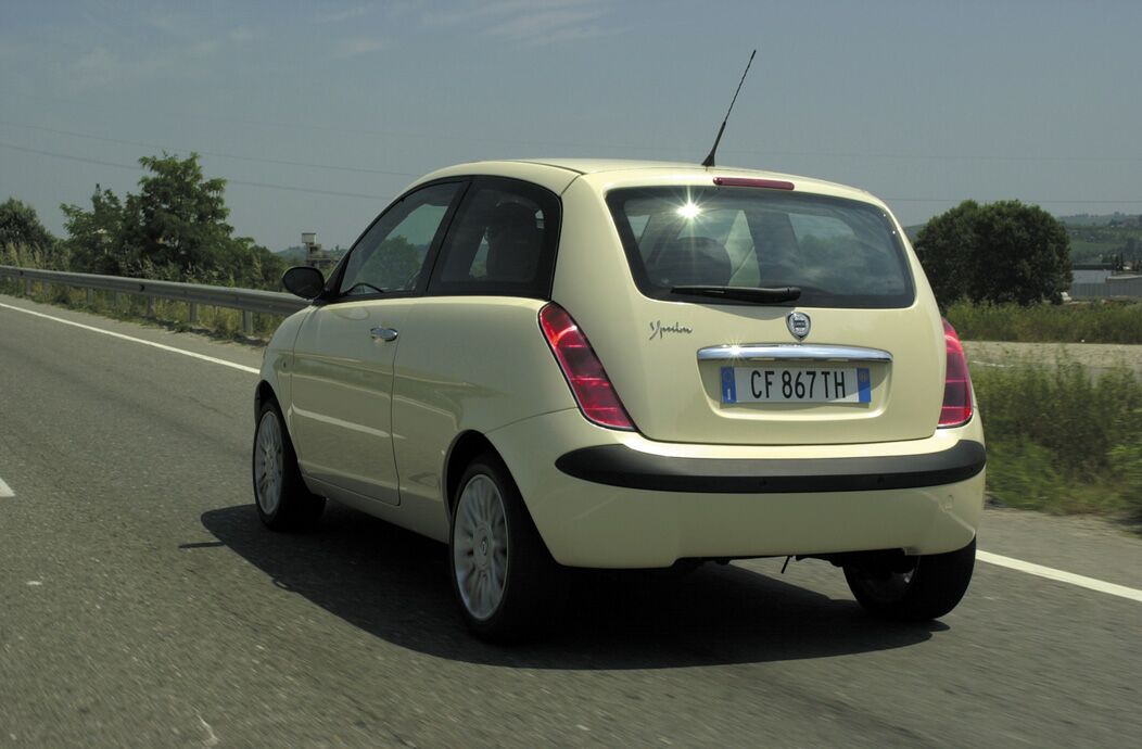 Lancia Ypsilon