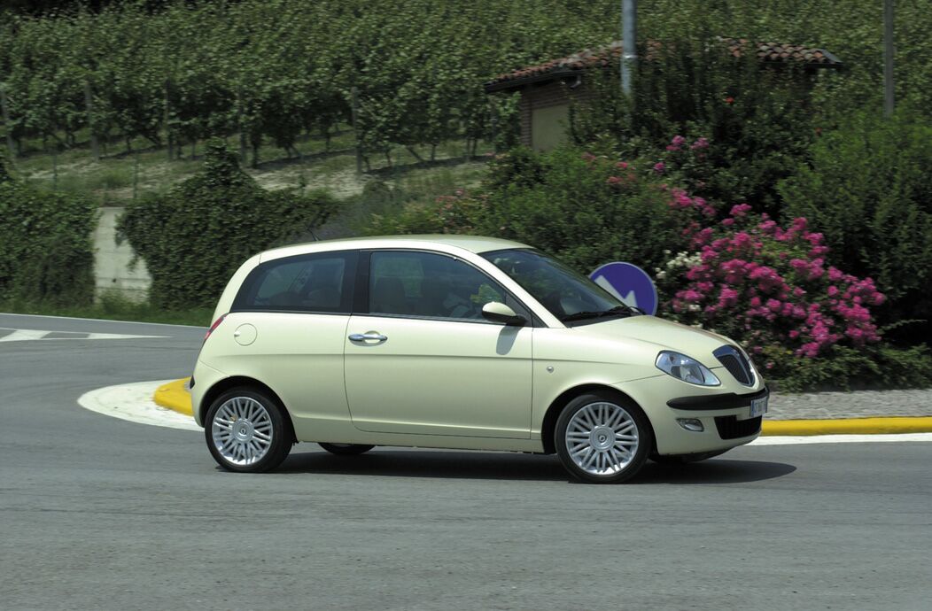 Lancia Ypsilon