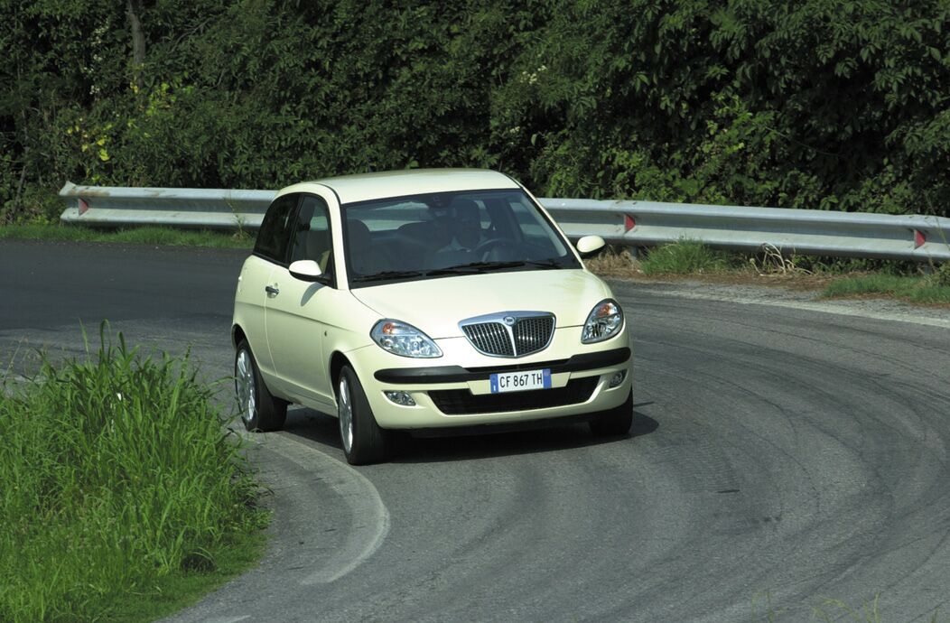 Lancia Ypsilon