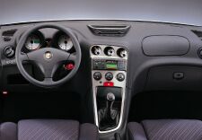 click here to view this Alfa Romeo 156 interior image in high resolution