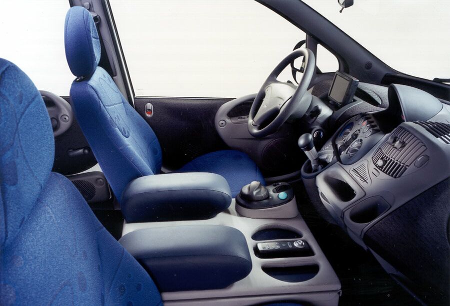 new 2002 Fiat Multipla interior comes in wider range of trim levels and optional pvc dashboard