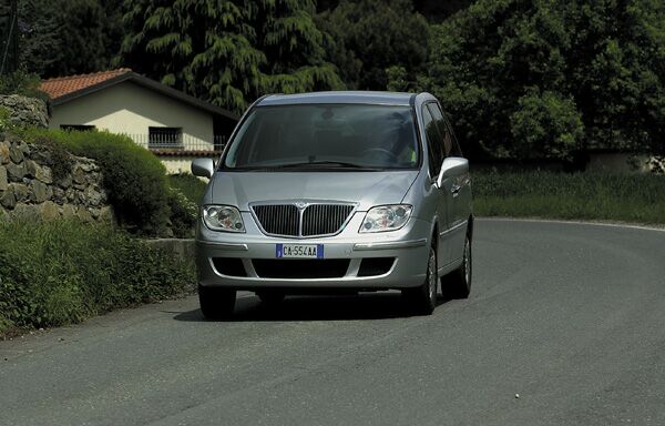 Lancia Phedra MPV