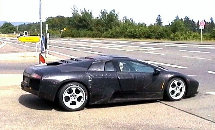 Lamborghini Diablo replacement, codename L147, caught testing