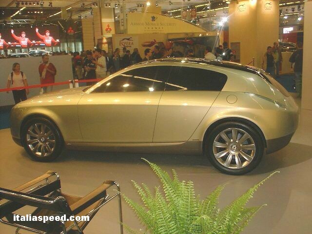 Carcenaro Lancia Grandturismo at the 2002 Paris Motor Show