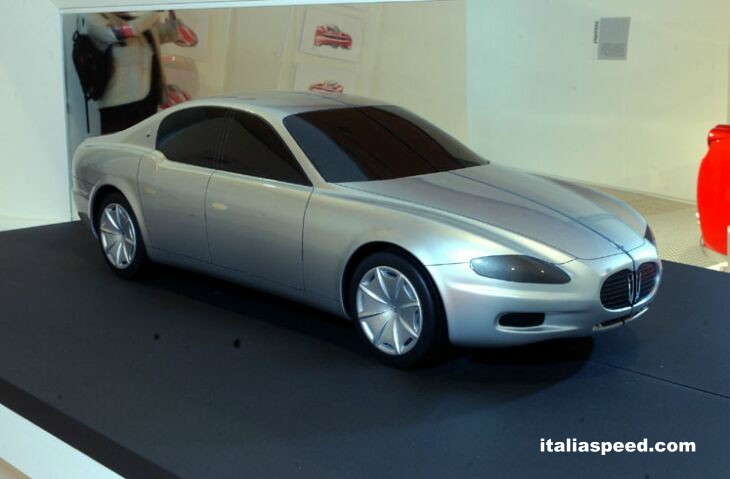 Maserati Quattroporte scale model