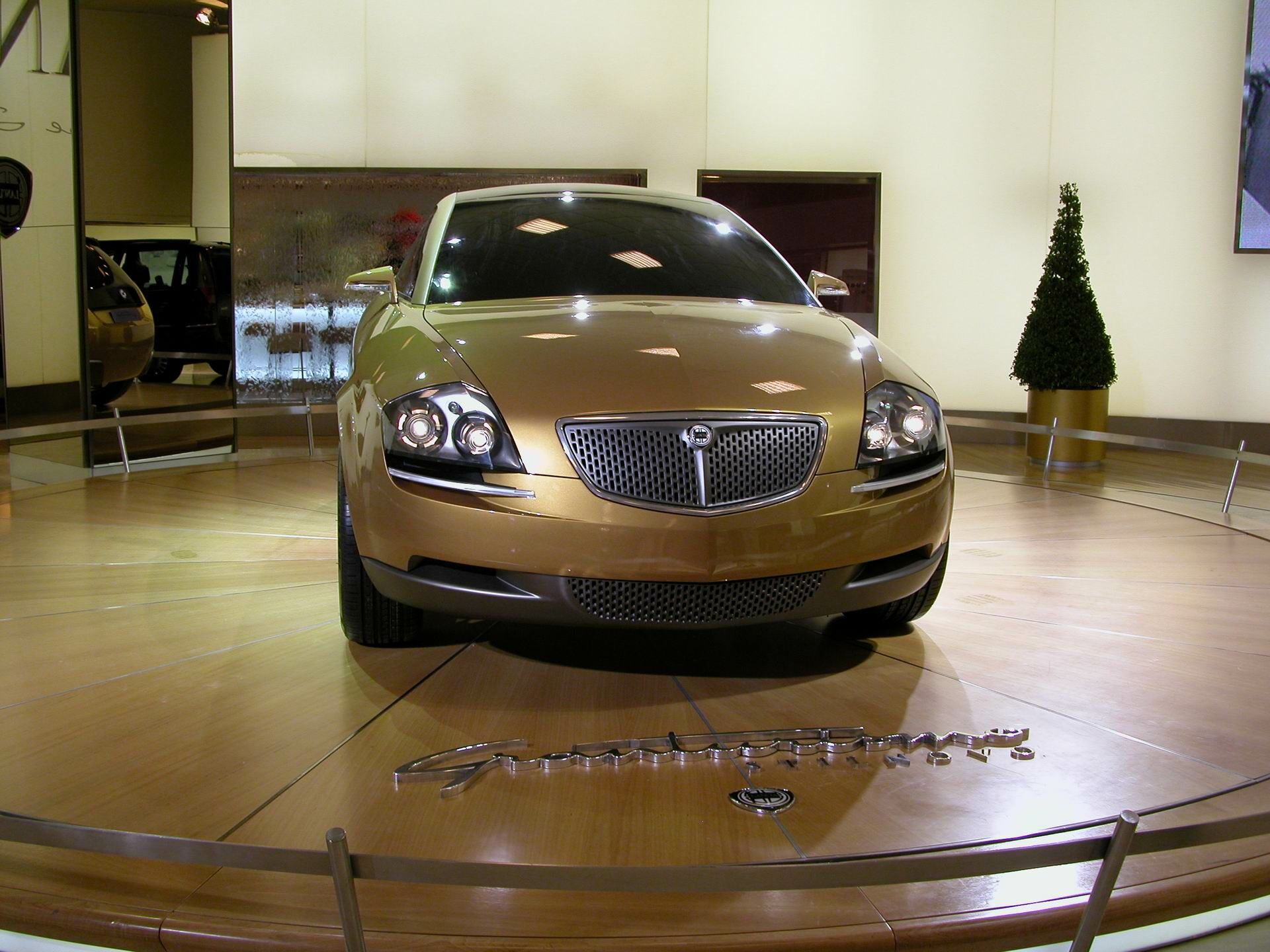 the Lancia Granturismo Stilnovo concept receives its world premiere at the 2003 Barcelona Motor Show