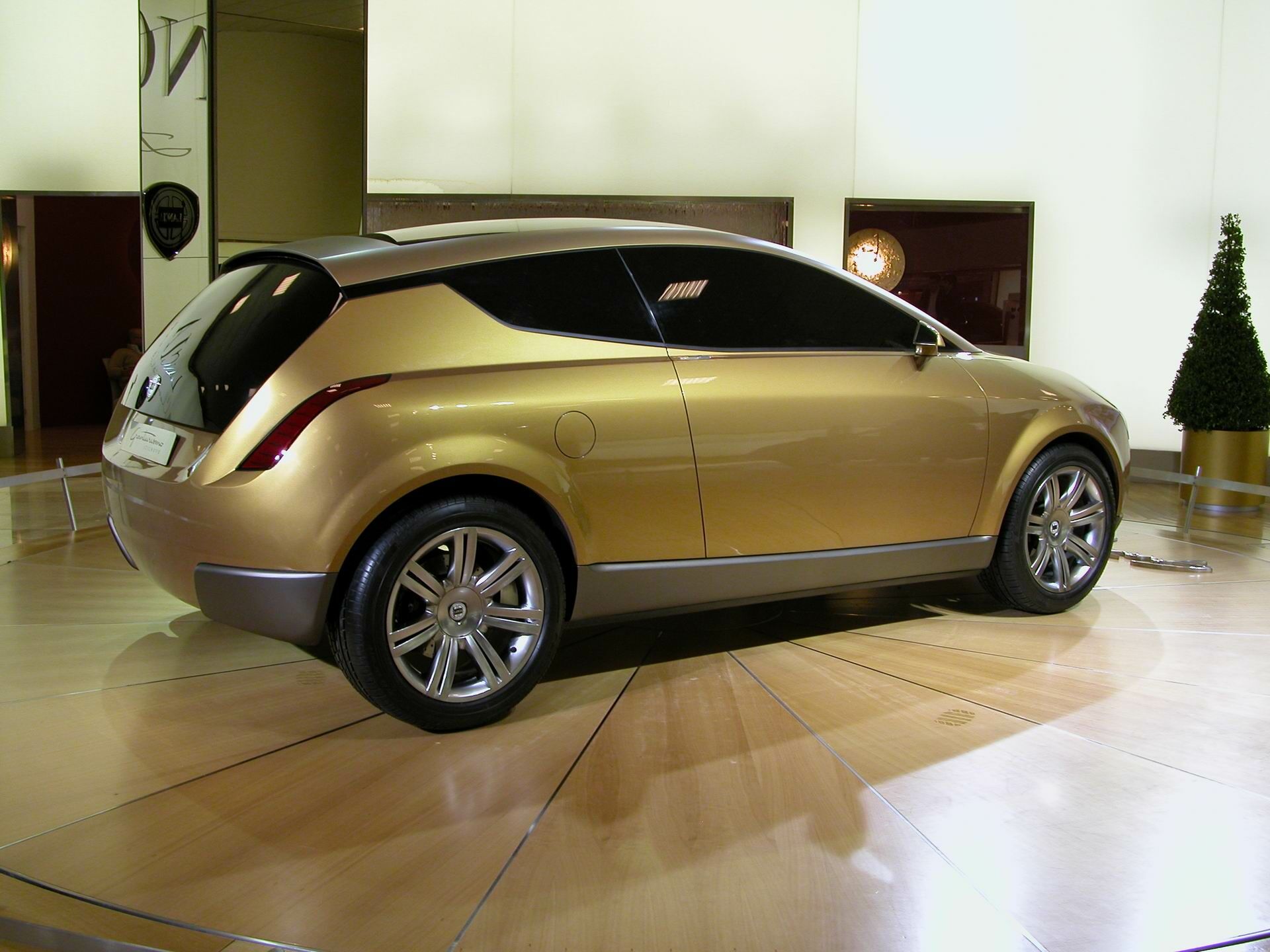 the Lancia Granturismo Stilnovo concept receives its world premiere at the 2003 Barcelona Motor Show